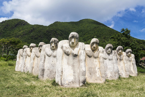 Cap 110, a monument to slavery on the Anse Caffard in MartiniqueCap 110, un monument à l'esclavage sur l'anse Caffard, Martinique